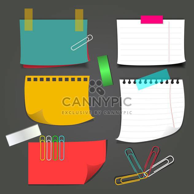 paper notes with paperclips set - Free vector #132937