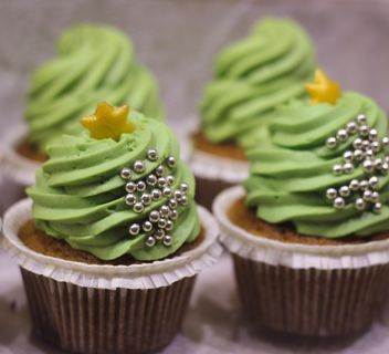 Green Christmas cupcakes - image gratuit #187337 