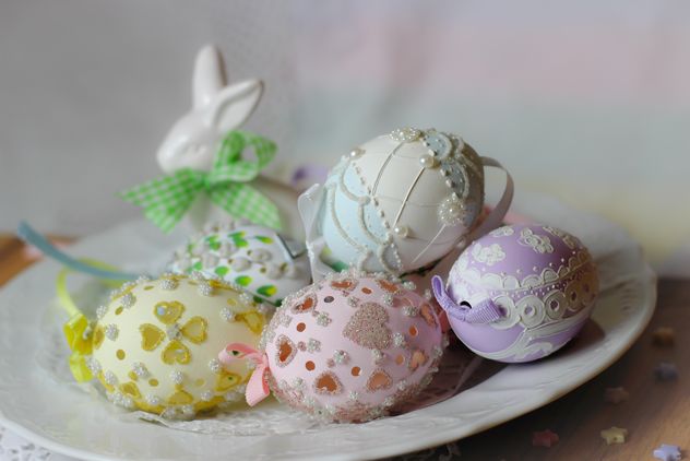 Easter eggs on plate - бесплатный image #187587