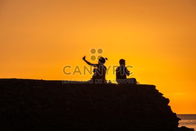 Silhouettes at sunset - image gratuit #271887 