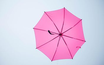 Pink umbrella hanging - бесплатный image #273087