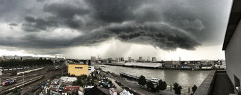 Dark storm approaching over the city - Free image #293117