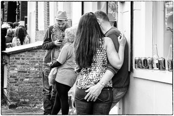 Love on the street in Amsterdam - image #318417 gratis