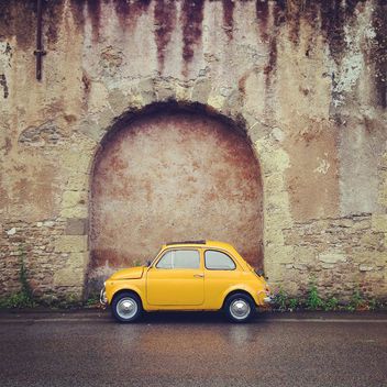Old Fiat 500 Roma car - image gratuit #331387 