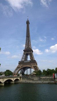 Eiffel Tower and River Seine in Paris - image gratuit #334227 