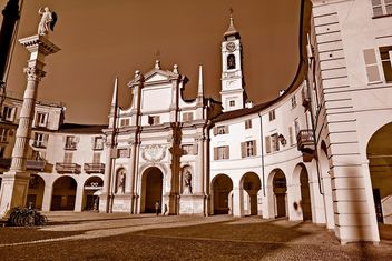 Architecture of italian church - Free image #334717