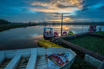 Boats in a bay at sunset - бесплатный image #344187