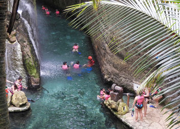 Mexico (Cancun-Xcaret Naturel Park) Swimming in the underground rivers1 - image gratuit #451317 
