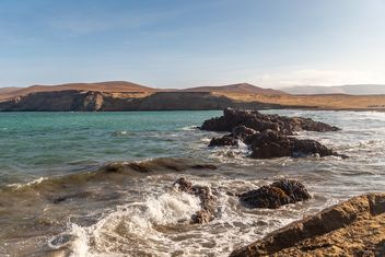 Mar, desierto y sol, asi es Paracas - Free image #461287