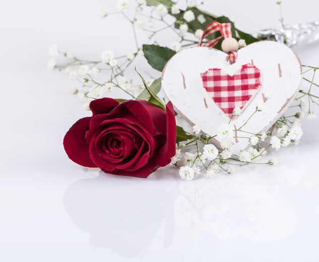 Red rose and heart - Kostenloses image #183017
