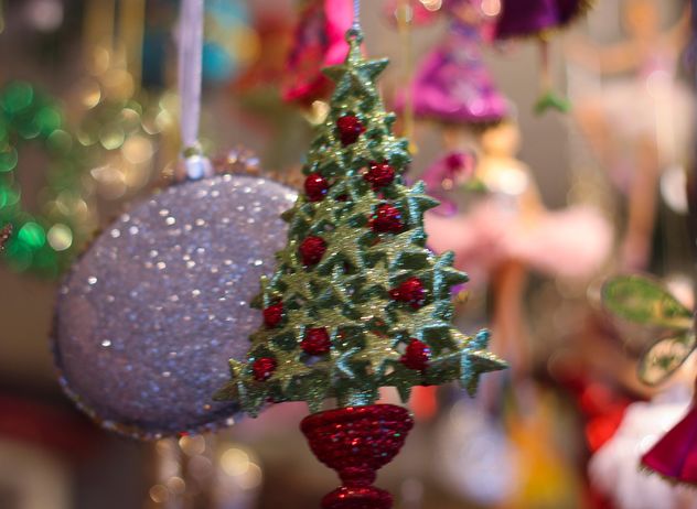 Close up of hristmas tree toy with glitter - image #187347 gratis