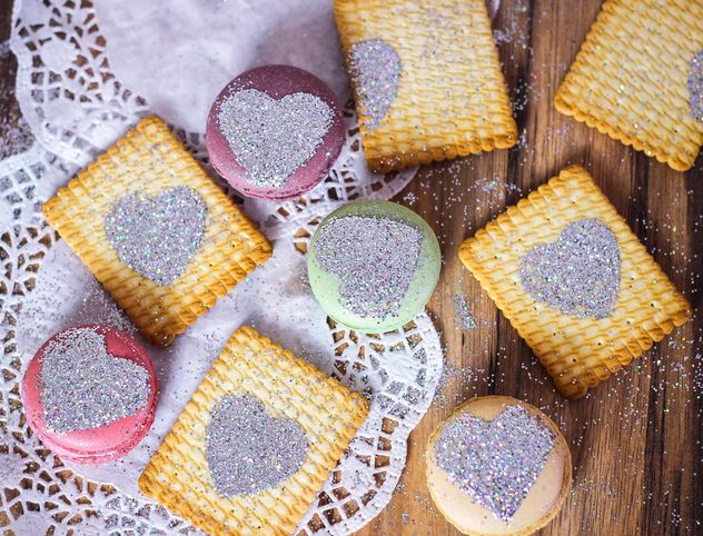 Cookies decorated with glitter - image #187657 gratis