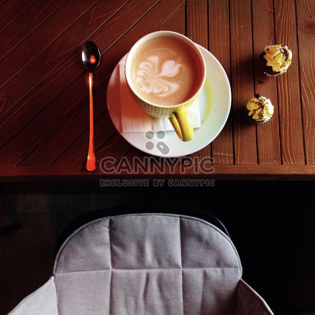 Candies and cup of coffee - image #198547 gratis