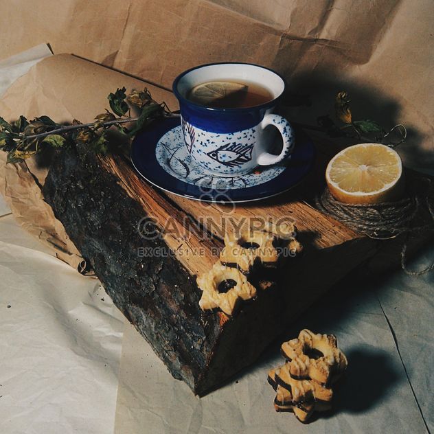 winter still life with tea and cookies - image gratuit #272177 