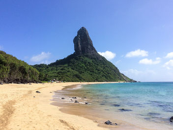 Amazing conceicao beach on Fernando de Noronha island, archipelago - Strand - бесплатный image #299257