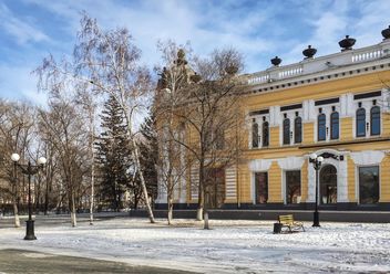 Yellow building in Blagoveschensk, Russia - Kostenloses image #302777