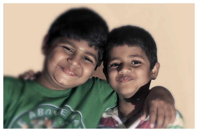 two little smiling brothers - image gratuit #320427 