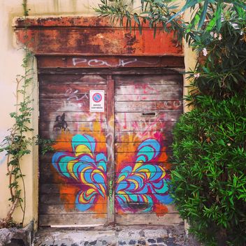 Street art in Rome - image #331547 gratis