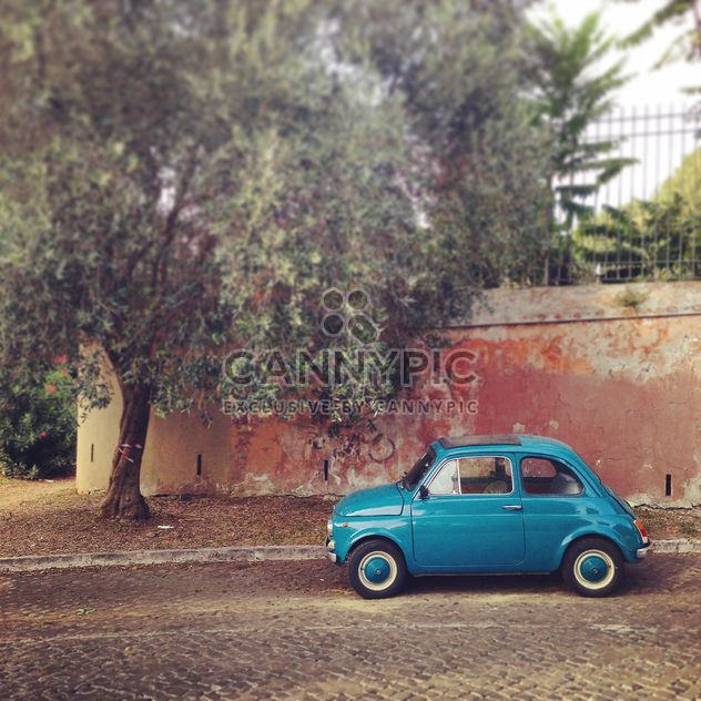 Blue Fiat 500 car - image gratuit #331647 