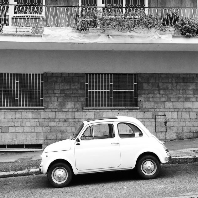 White Fiat 500 car - image gratuit #331927 