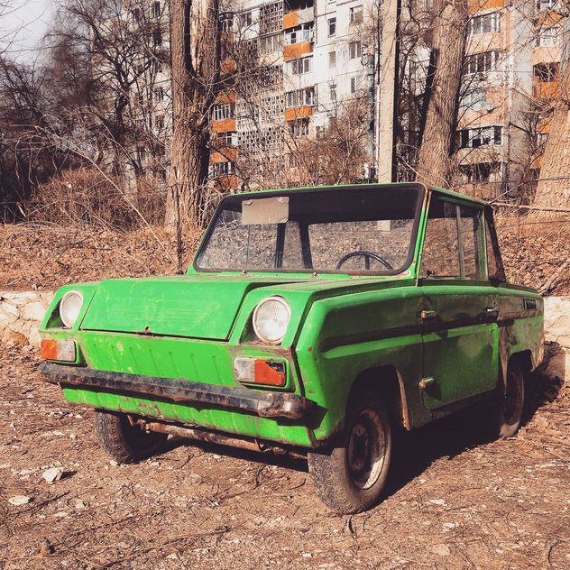 Old green small car - image #332067 gratis