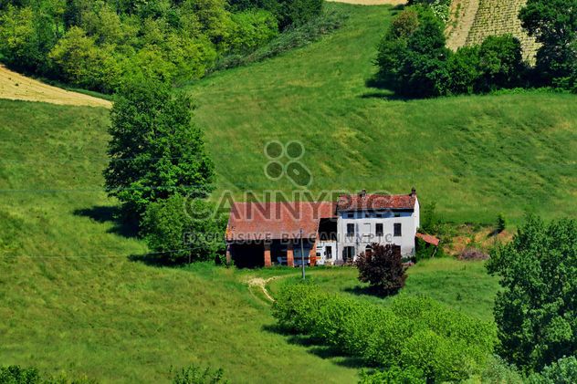 group of houses in the countryside - Kostenloses image #333697