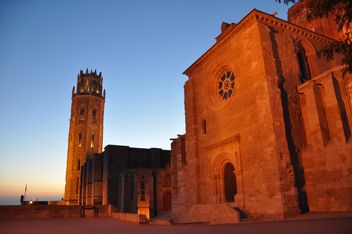 Spanish castle at sunset - image #334187 gratis