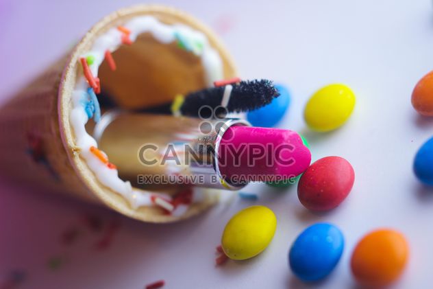 Icecream cone with ribbons and stars - бесплатный image #341507