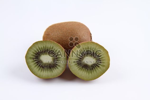 Kiwi fruits isolated on white - image gratuit #343557 