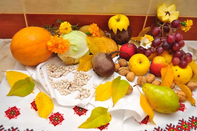 Fresh autumn fruits and vegetables - image gratuit #346627 