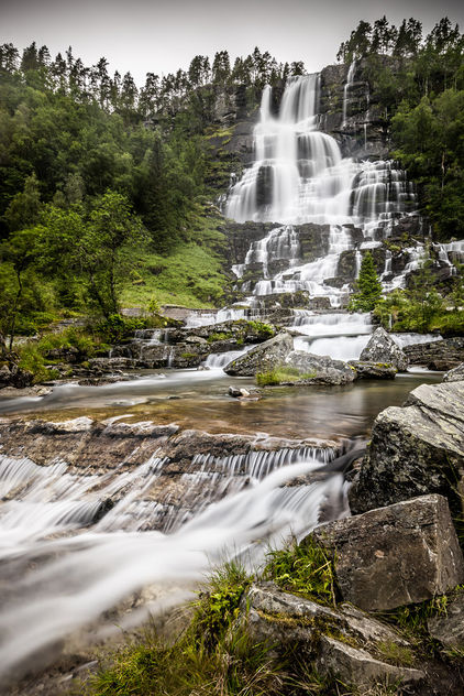 Tvindefossen Waterfall - Skulestadmo, Norway - Landscape photography - Free image #351077