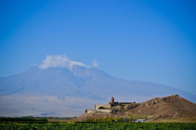 Khor Virap monastery near Ararat mountains, Armenia - image #449567 gratis
