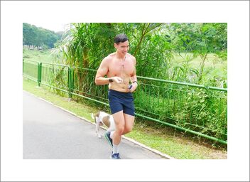 Running with your friends or pet is an enjoyable workout - image gratuit #481907 